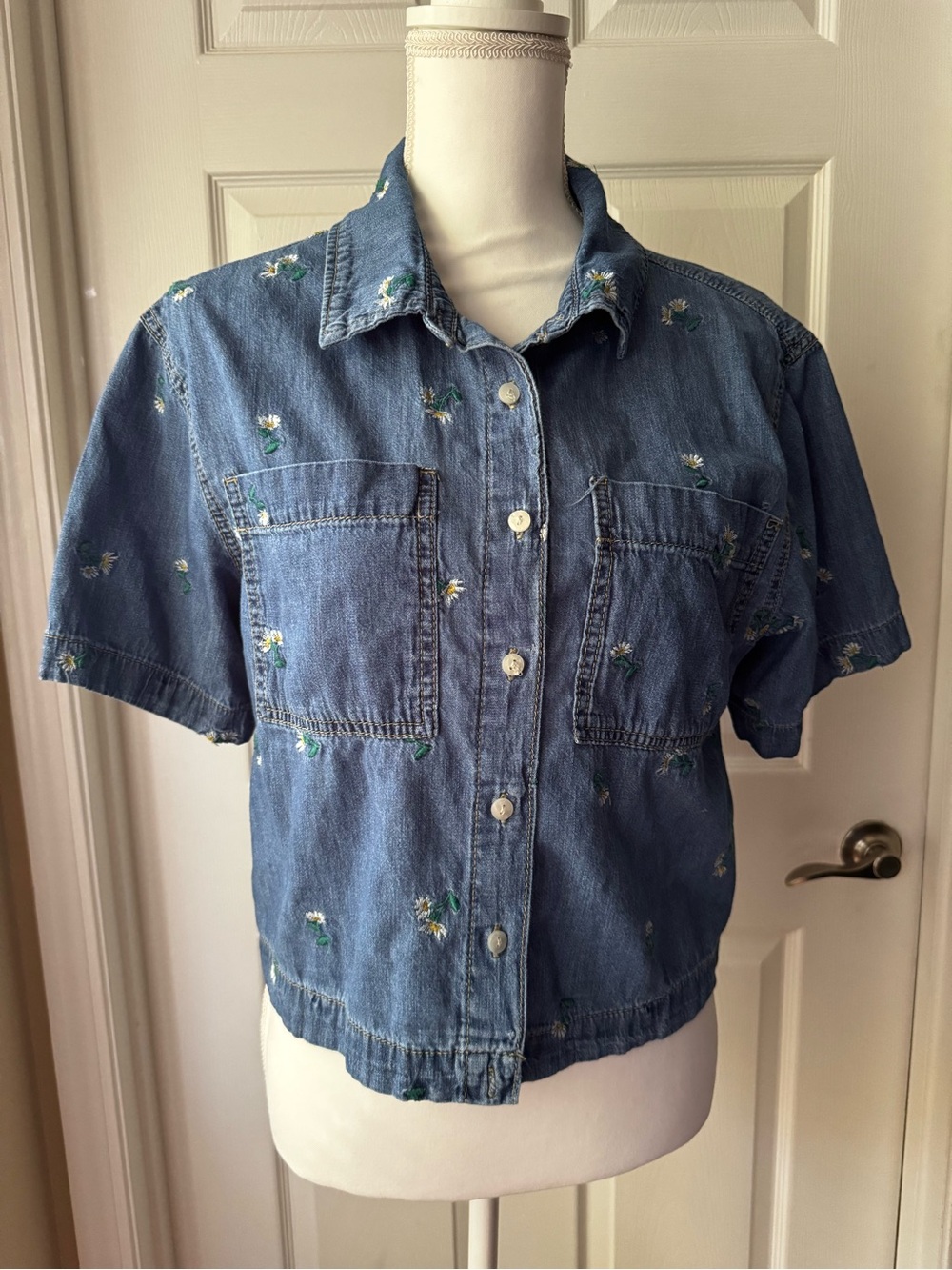 Kensie Blue Denim Short-Sleeve Button-Front Shirt with Floral Embroidery
